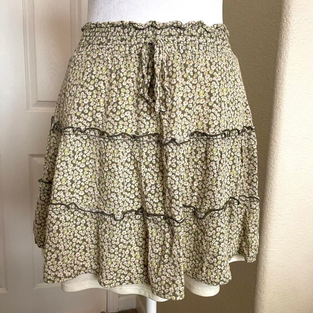 Ditsy earthy tone floral mini ruffle skirt - size XS